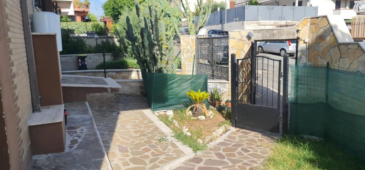 Appartamento Con Giardino Roma Exterior foto